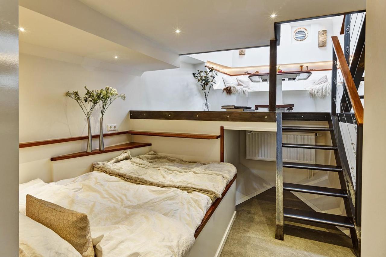 A304 Romantic Seaship In Top Center أمستردام المظهر الخارجي الصورة